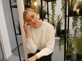 Jasmin EfrosinaRay